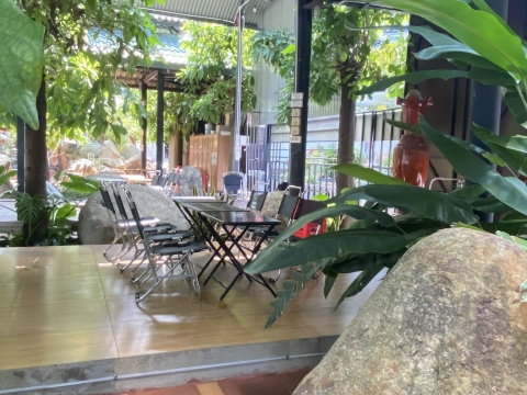 Góc chill cafe sáng tại Sala Garden