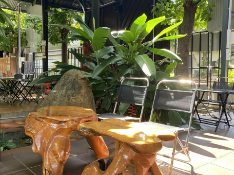 Góc chill cafe sáng tại Sala Garden