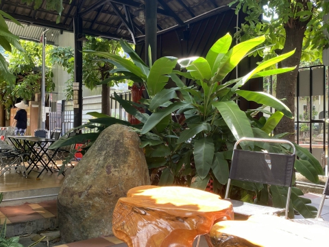 Góc chill cafe sáng tại Sala Garden