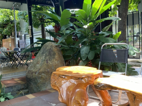 Góc chill cafe sáng tại Sala Garden