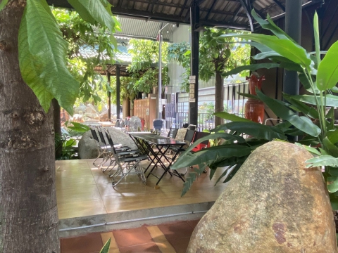 Góc chill cafe sáng tại Sala Garden