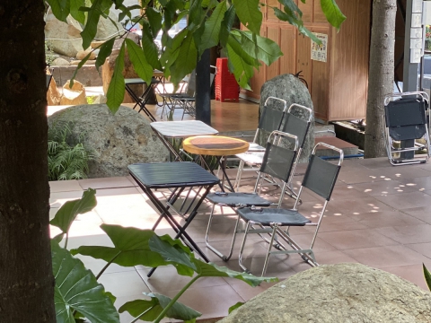 Góc chill cafe sáng tại Sala Garden